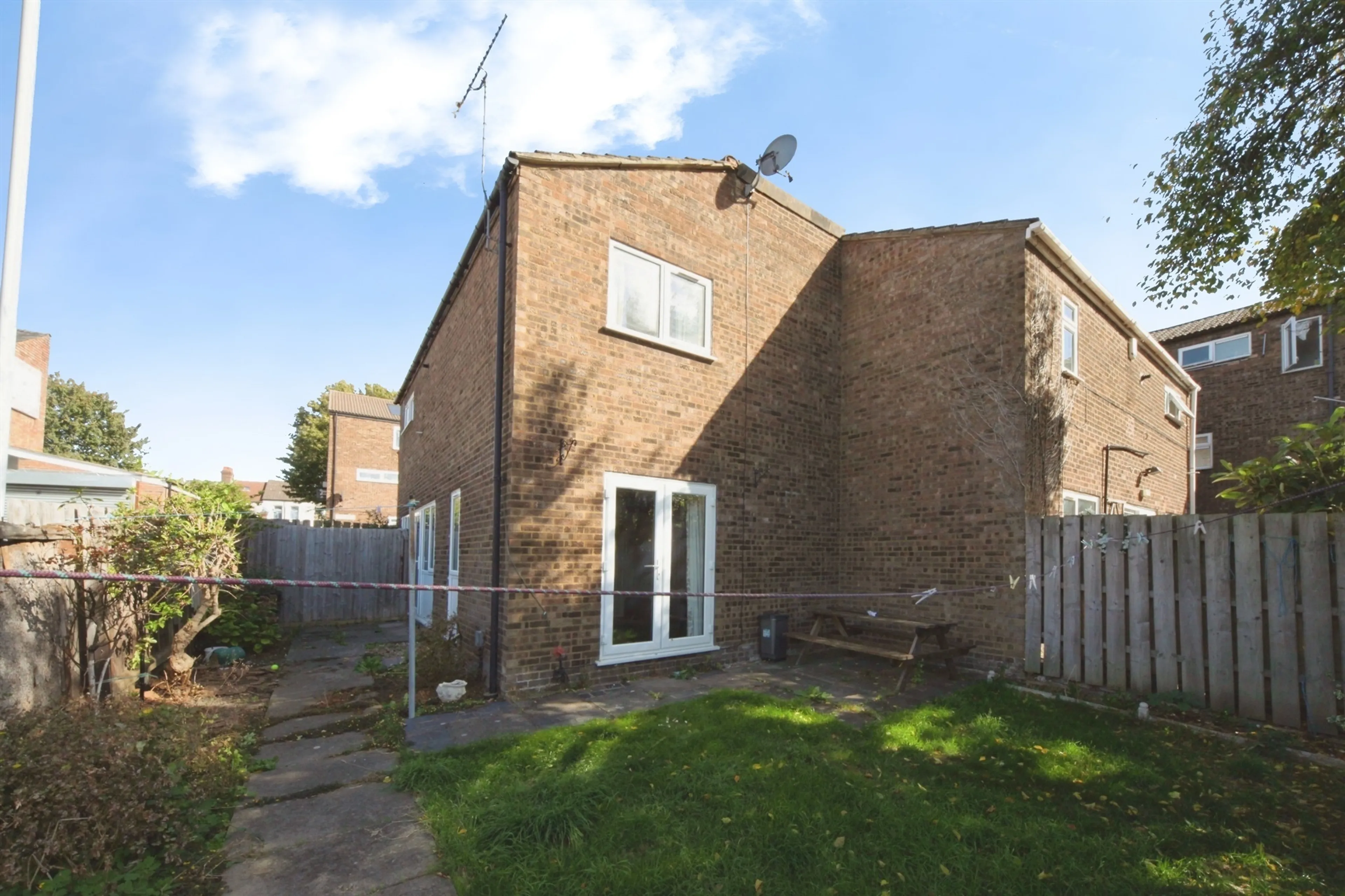 Property photo 0