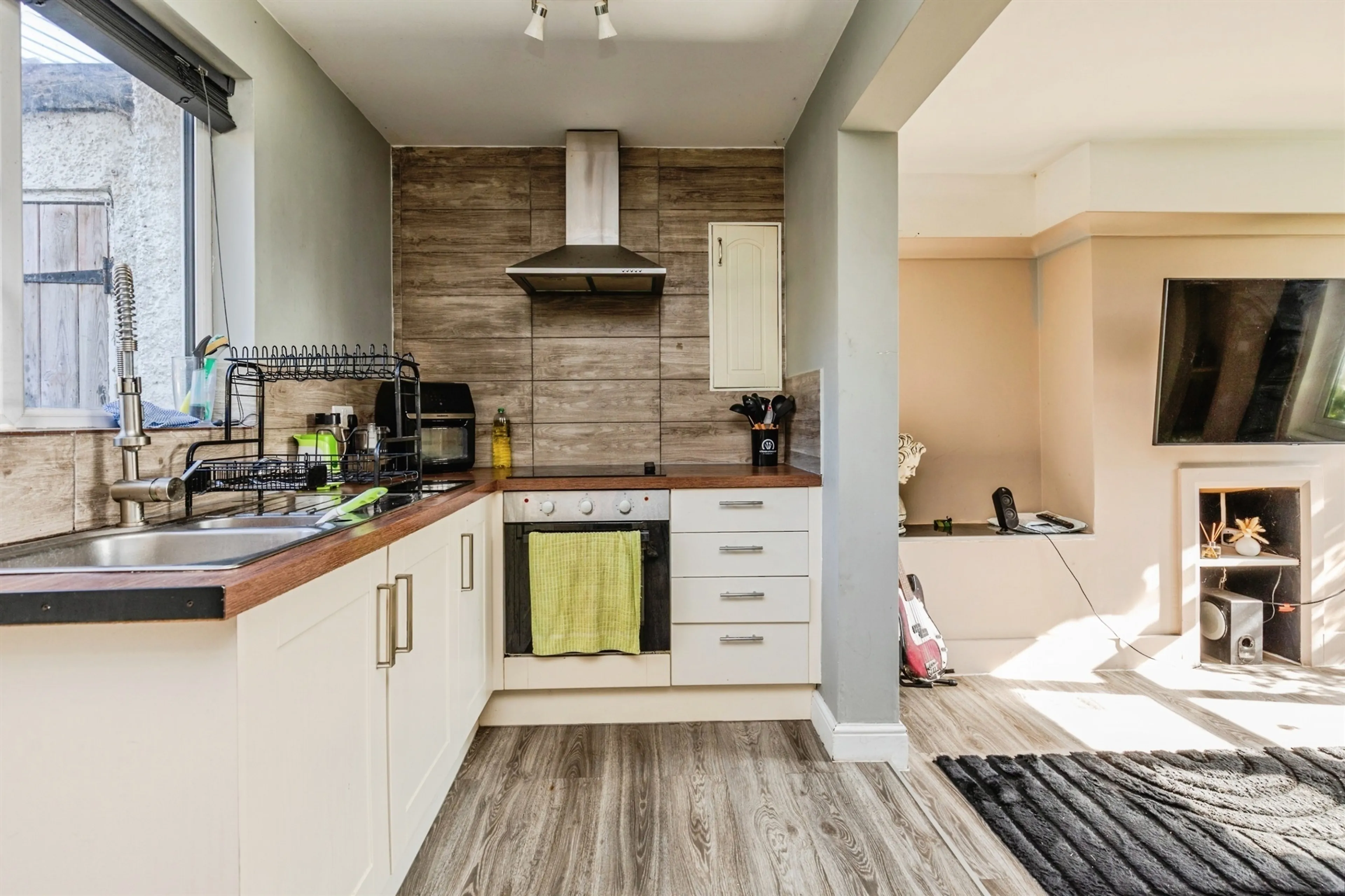Property at Beauharrow Road, St. Leonards-On-Sea