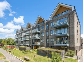 Antoinette Close, KINGSTON UPON THAMES photo