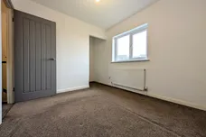Clos Y Dolydd, Beddau, PONTYPRIDD
