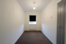 Clos Y Dolydd, Beddau, PONTYPRIDD