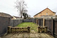 Clos Y Dolydd, Beddau, PONTYPRIDD