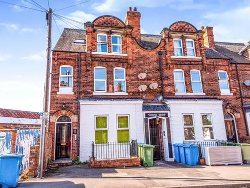 Victoria Road, RETFORDphoto