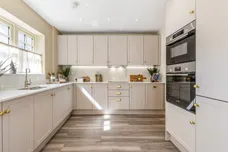 The Aspen, Headley Chase, Epsom, KT18 photo 3