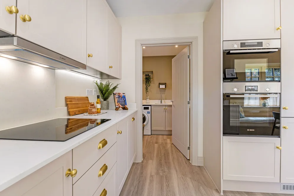 The Aspen, Headley Chase, Epsom, KT18 photo 6