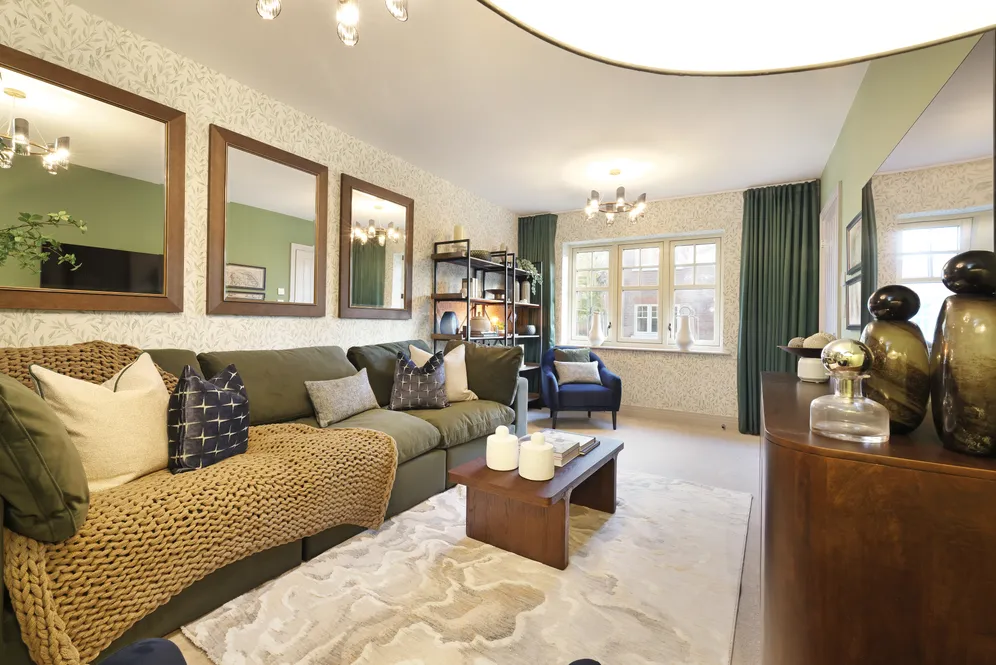 Headley Chase, Epsom, KT18 photo 3