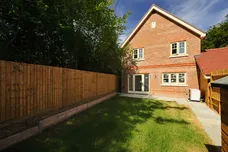 Headley Chase, Epsom, KT18 photo 6