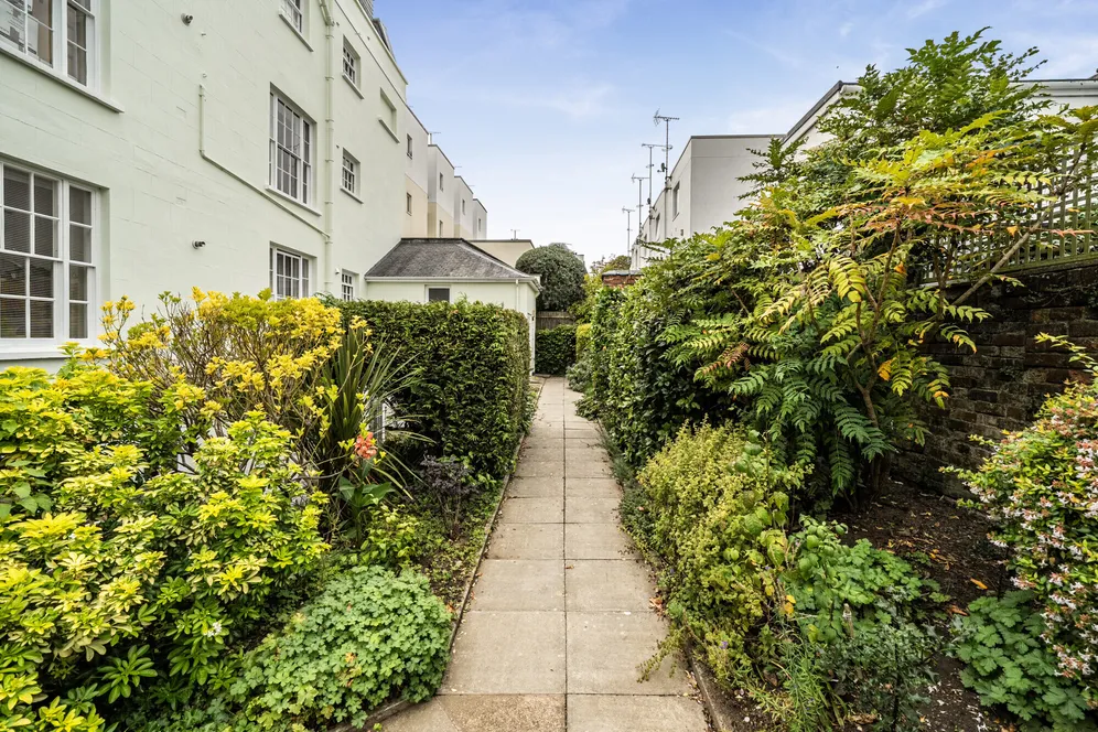 Vittoria Walk, Cheltenham, GL50 photo 6