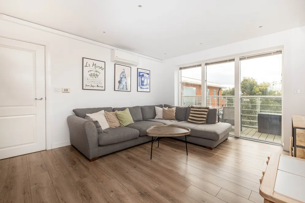 Kingston Road, London, SW20 photo 9