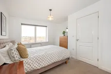 Kingston Road, London, SW20 photo 14