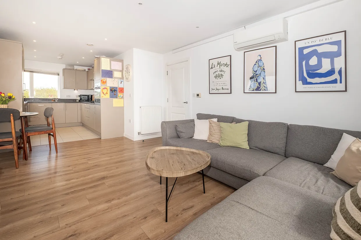 Kingston Road, London, SW20 photo 16