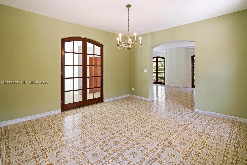 4128 Pinta Ct, Coral Gables, FL 33146