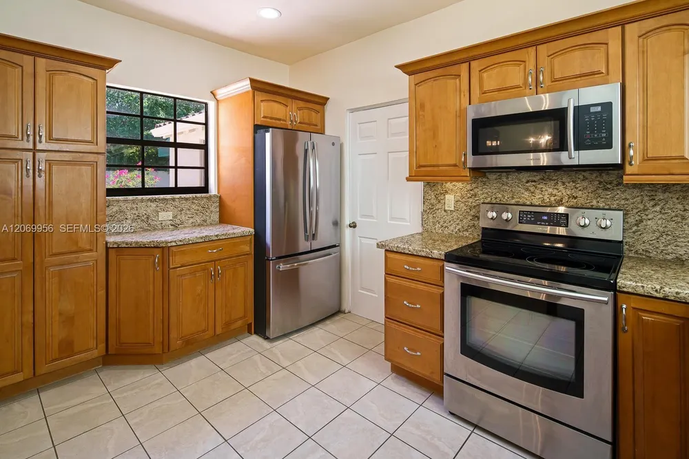4128 Pinta Ct, Coral Gables, FL 33146