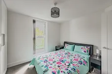 Russell Way, Crawley