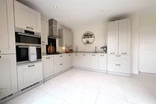 Saturn Drive, CHESTER
