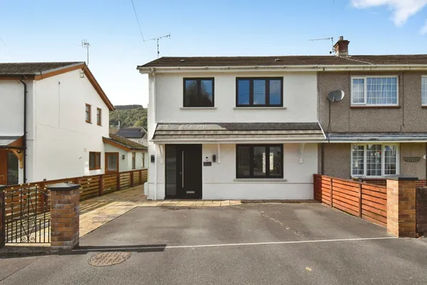 Glanyrafon Road, Ystalyfera, Swansea,...