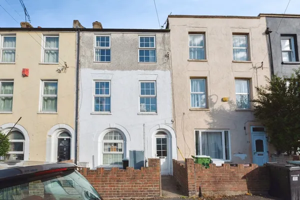 Wellington Street, Gravesend, Kent, DA12