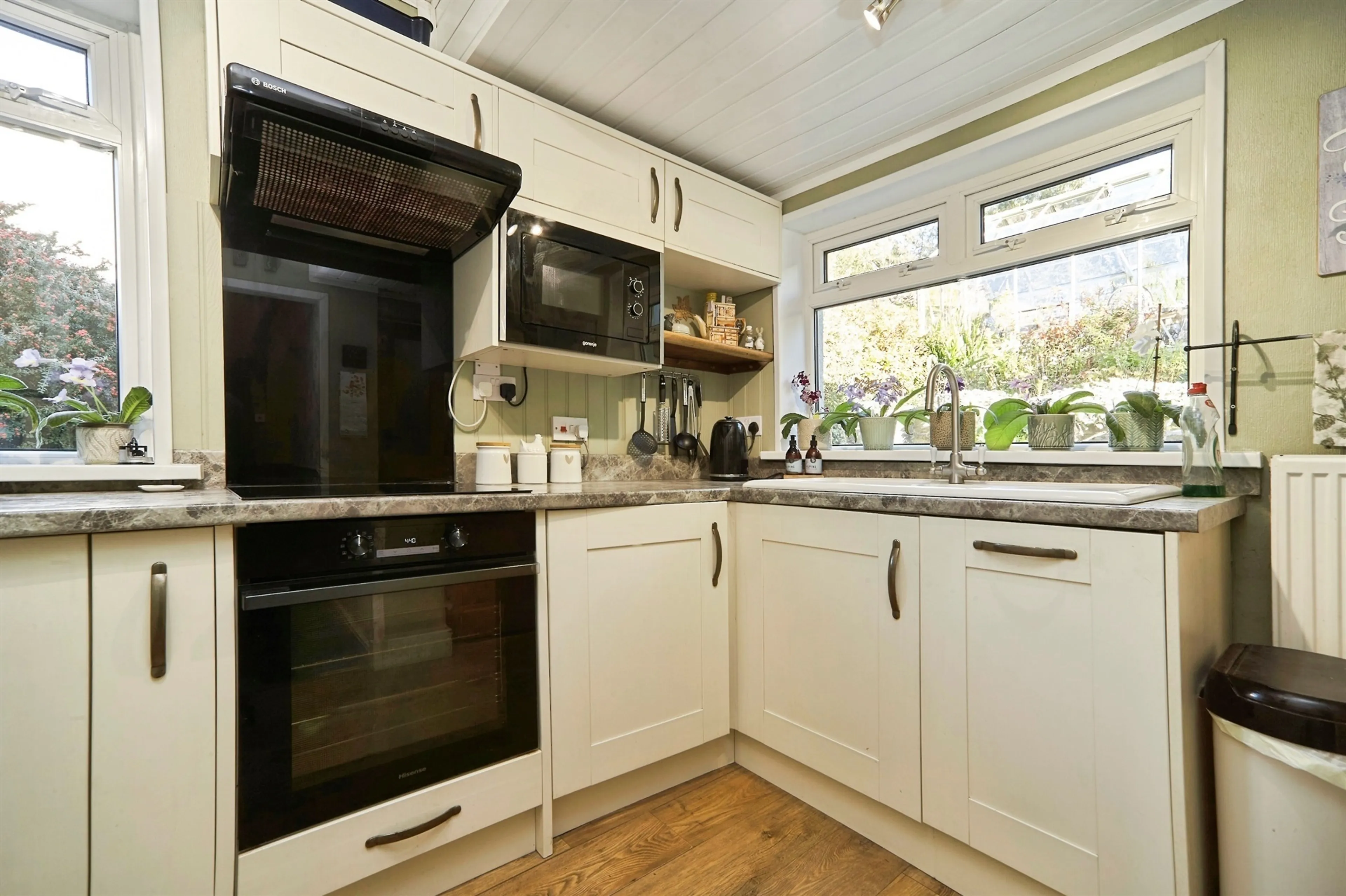 Property at Hill Top Road, Hainworth, Keighley