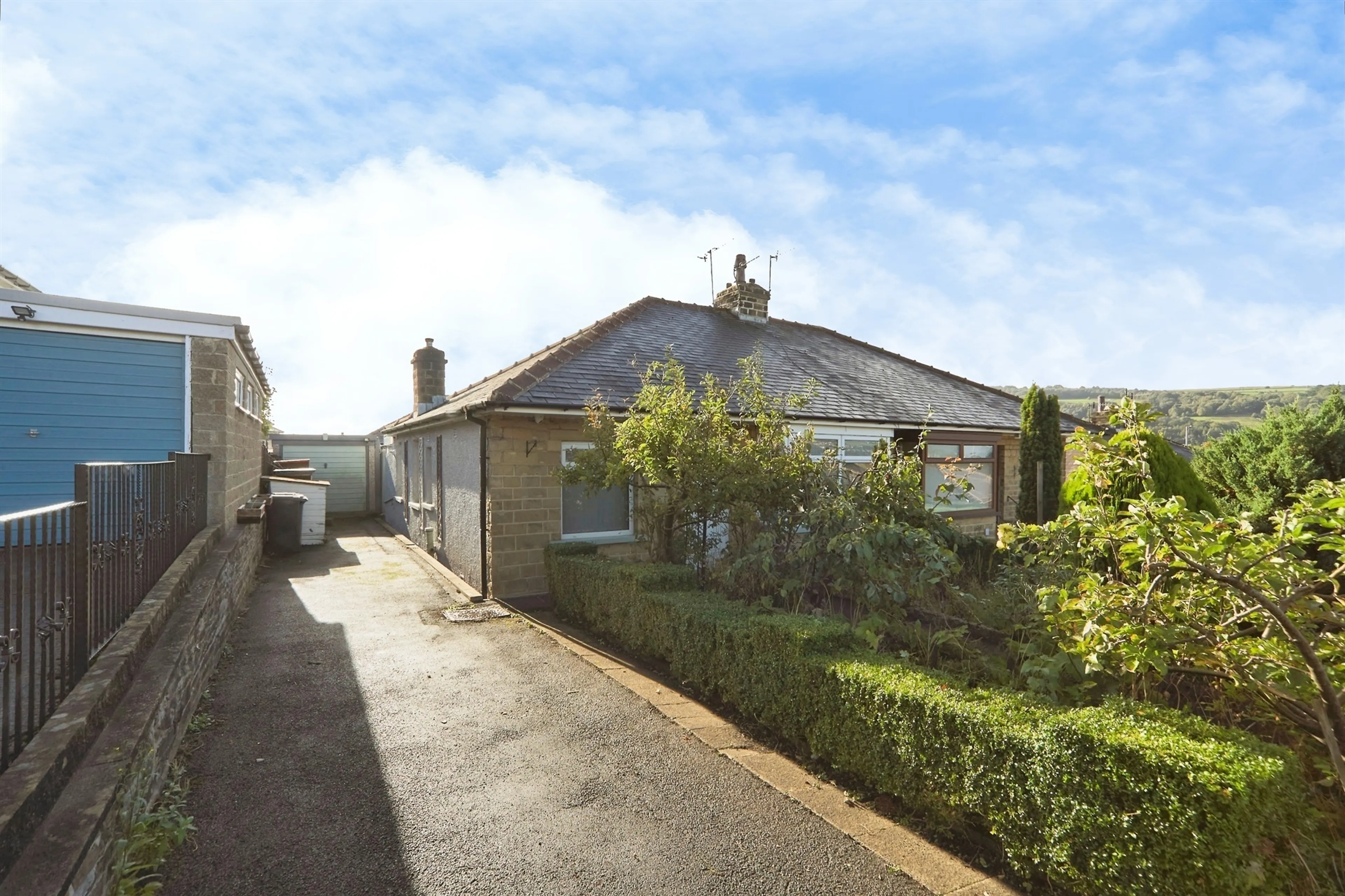Property at Aireville Mount, Sandbeds, Keighley