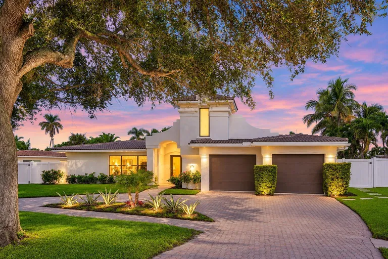 2651 NE 49th St, Lighthouse Point, FL 33064