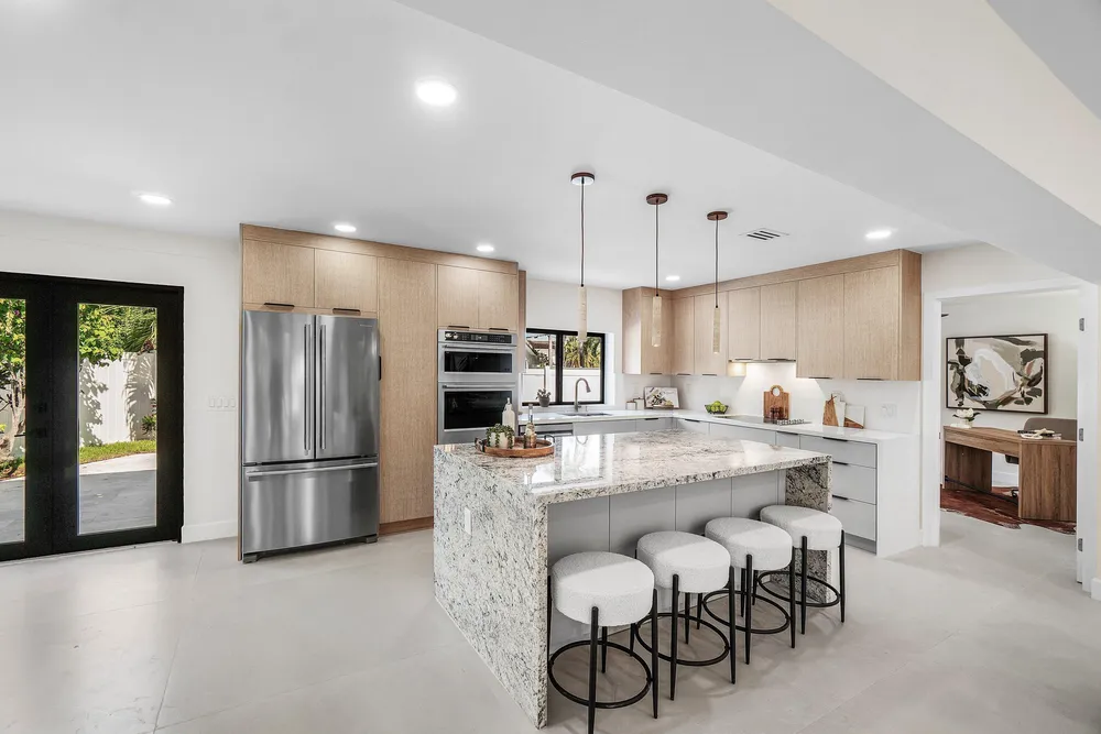 2651 NE 49th St, Lighthouse Point, FL 33064