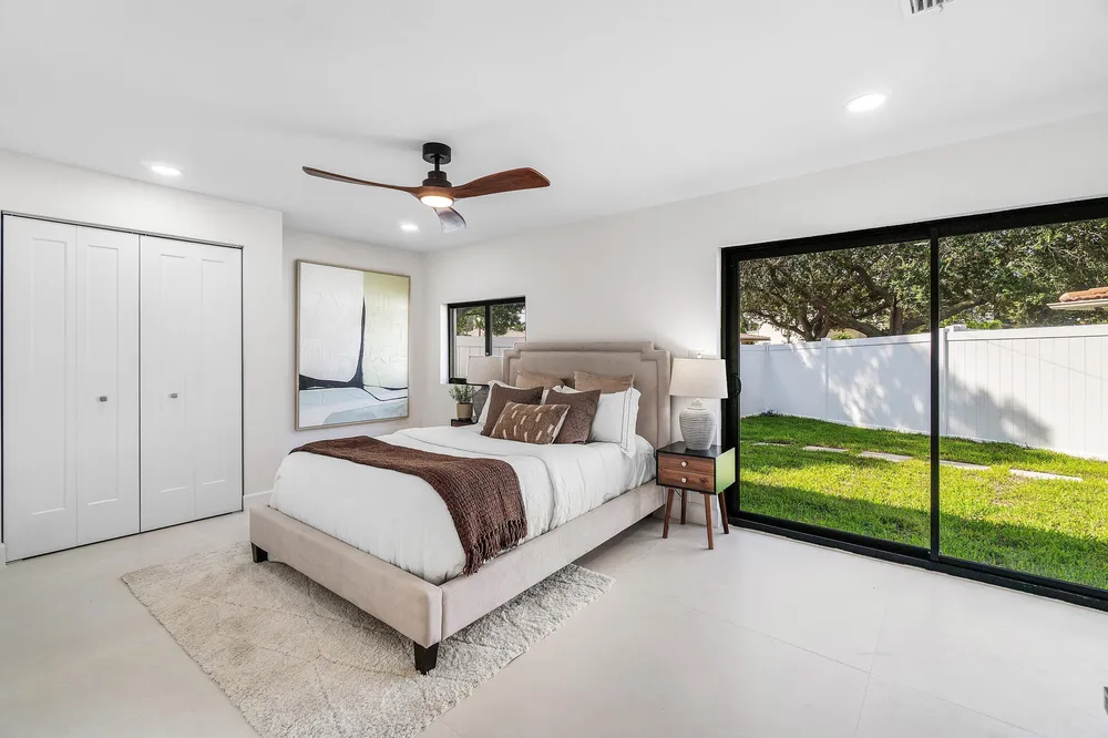 2651 NE 49th St, Lighthouse Point, FL 33064