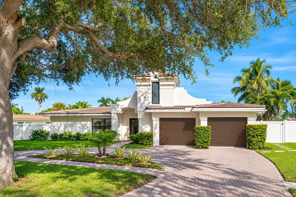 2651 NE 49th St, Lighthouse Point, FL 33064