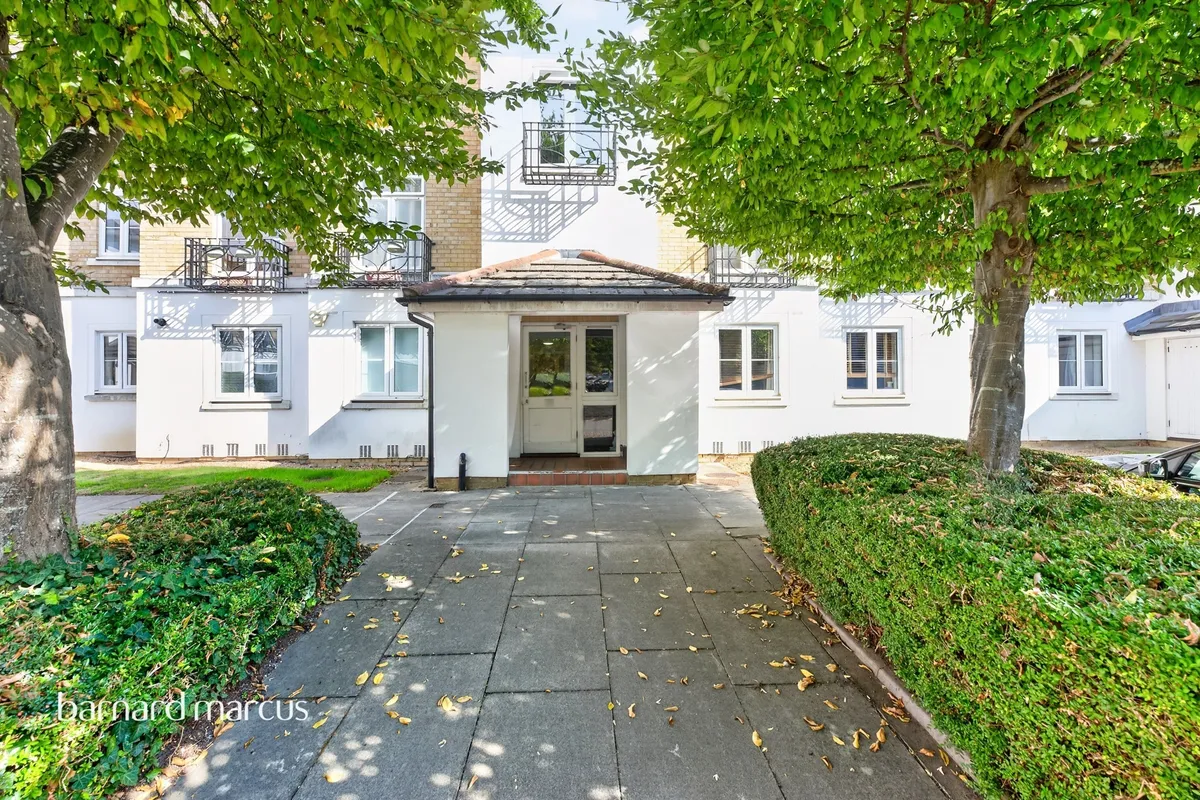 Kingswood Drive, Sutton
