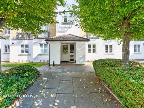 Kingswood Drive, Suttonphoto