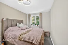 Kingswood Drive, Sutton