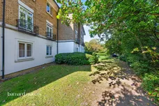 Kingswood Drive, Sutton