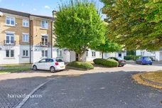 Kingswood Drive, Sutton