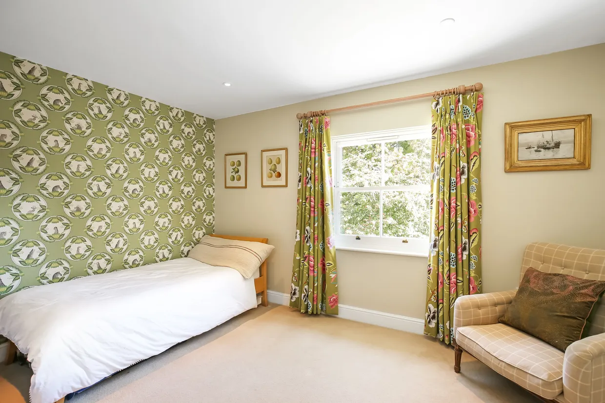 Southampton Road, Salisbury, SP5 photo 11
