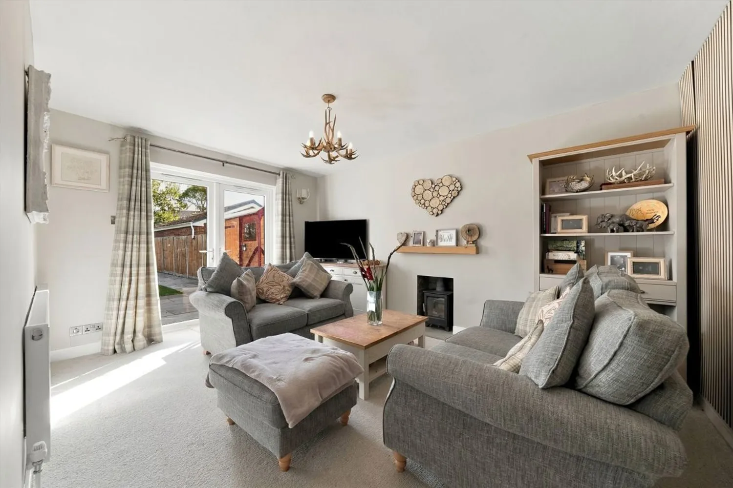 Katherine Close, Addlestone, KT15 photo 3