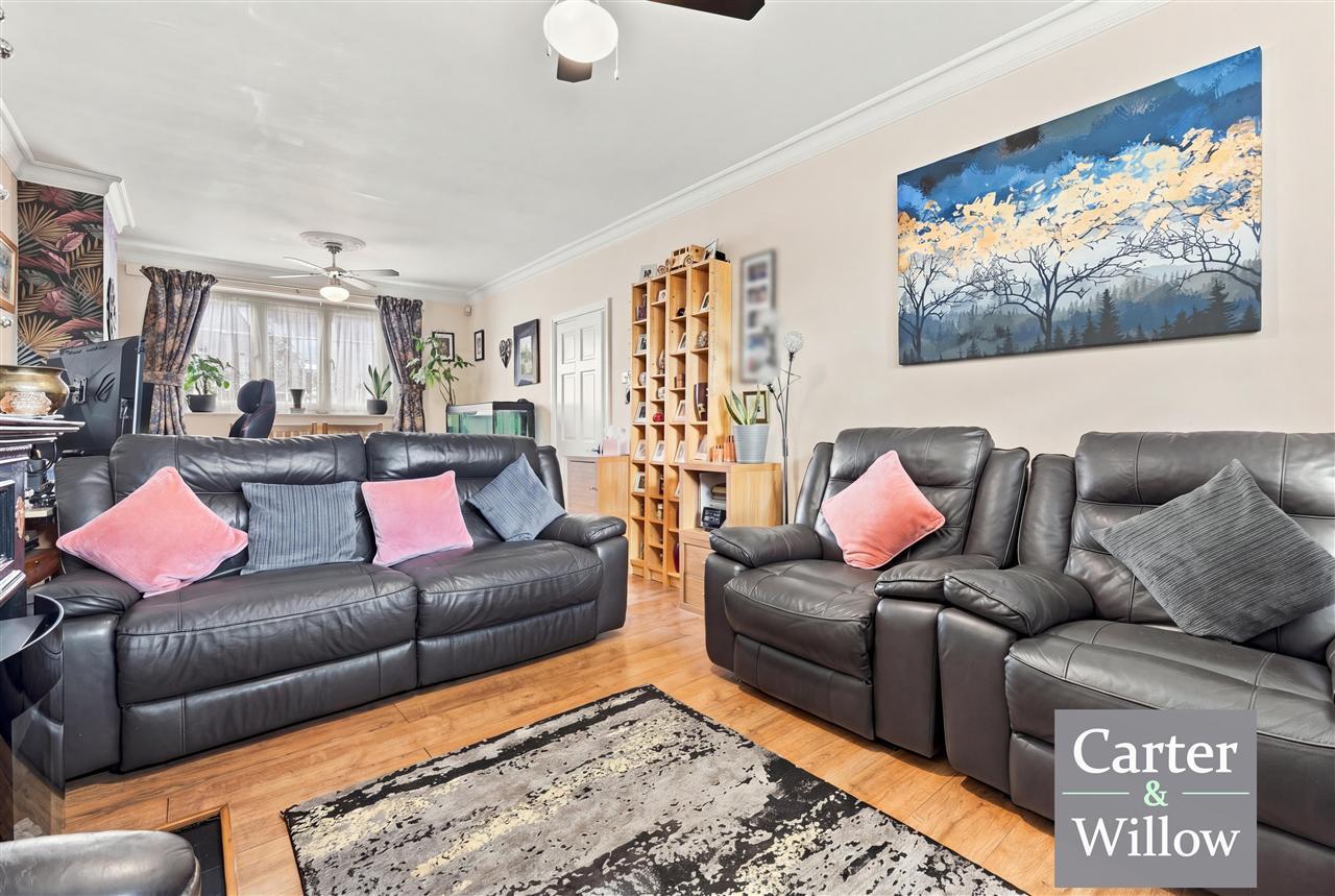 Cartwright Road, Dagenham, Essex Image 9
