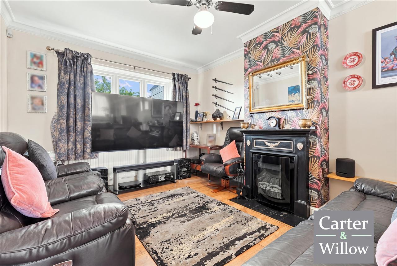 Cartwright Road, Dagenham, Essex Image 10