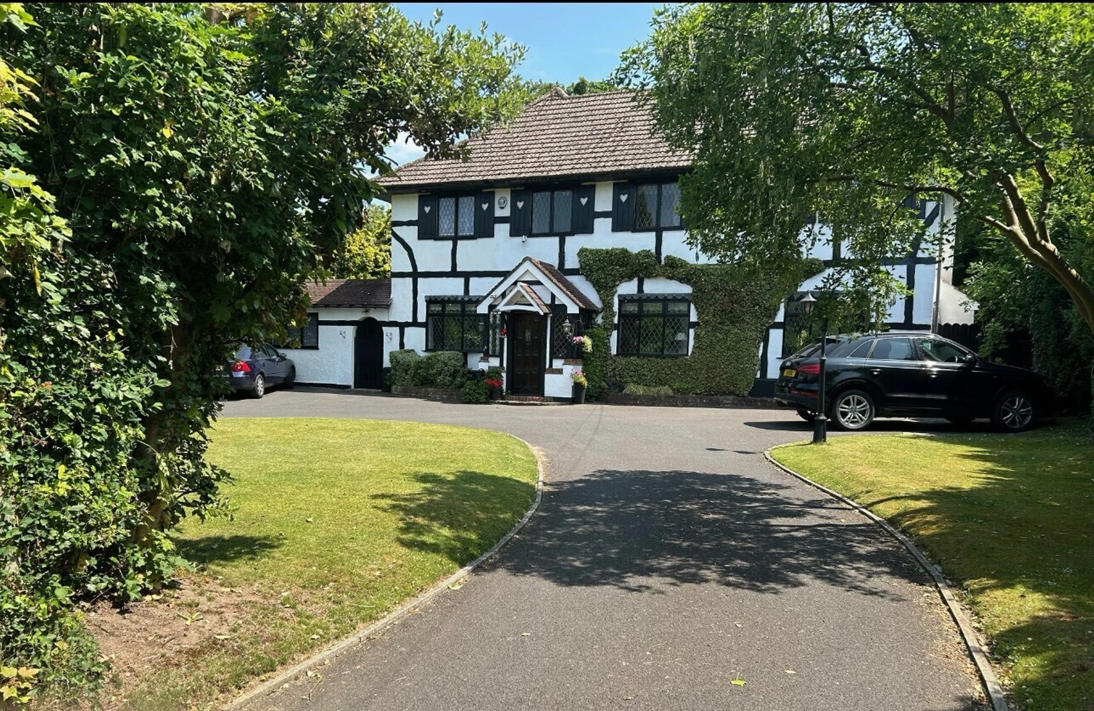 Property at Longdown Lane North, Epsom