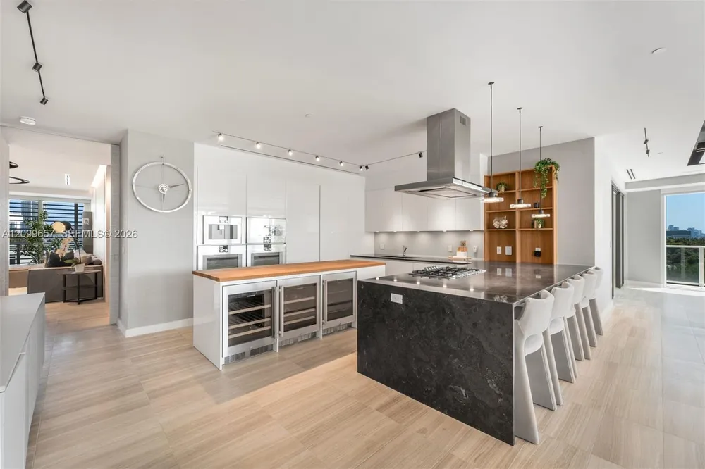 4701 N Meridian Ave, Miami Beach, FL 33140