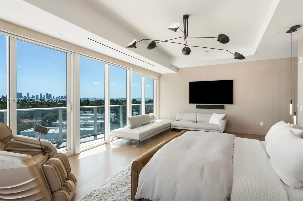 4701 N Meridian Ave, Miami Beach, FL 33140