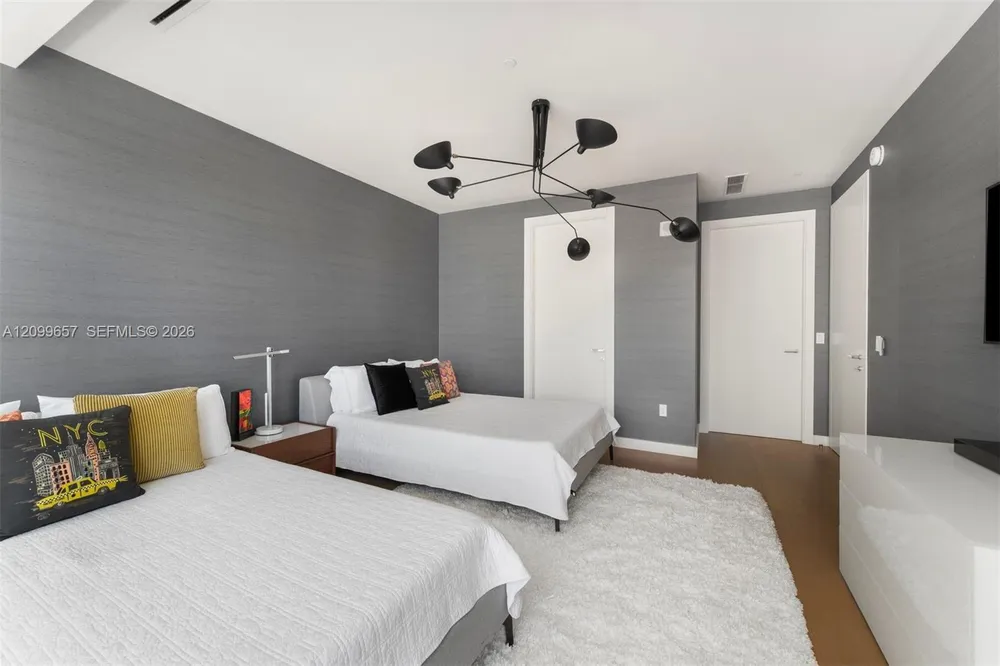 4701 N Meridian Ave, Miami Beach, FL 33140