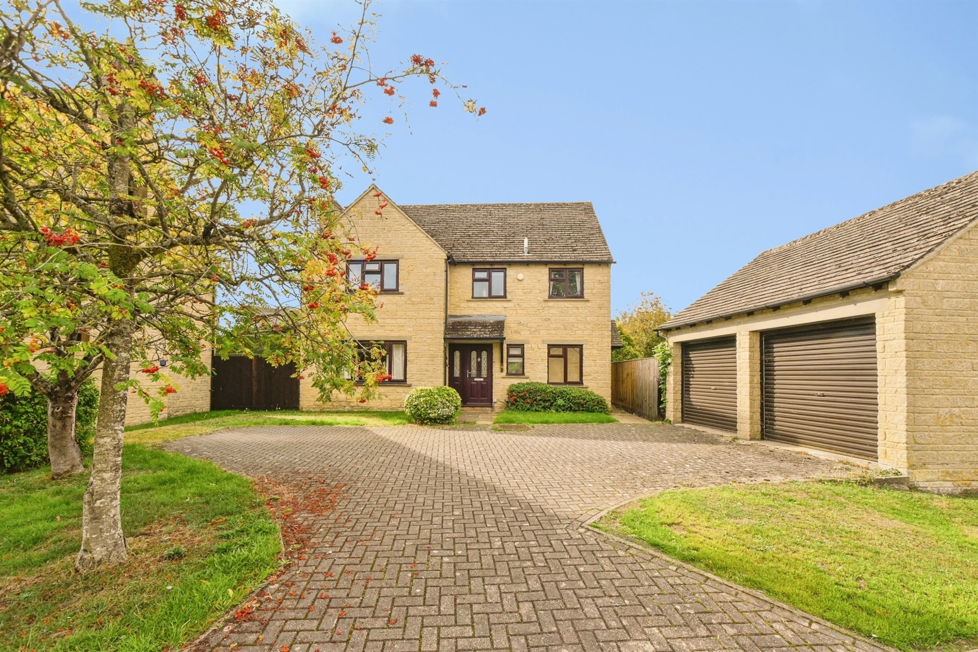 Property at Crabtree Park, Fairford