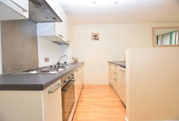 Jet Centro, 79 St.Mary's Road, S2 4AH