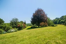 Lythe Hill Park Haslemere GU27 photo 13