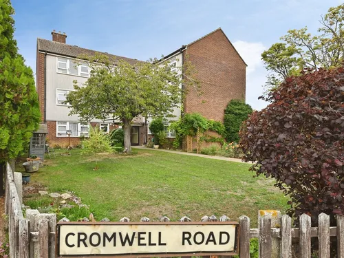 Cromwell Road, Warephoto