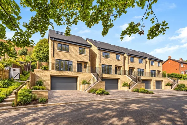 Littlemore Lane, Diggle, Oldham, OL3