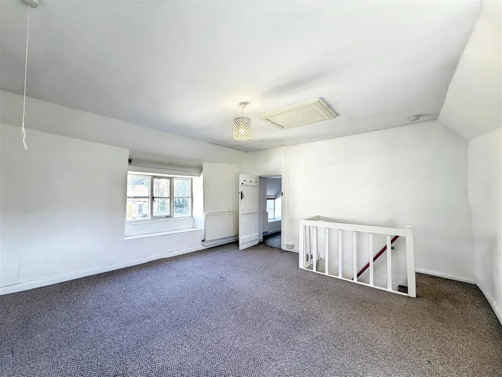 Property carousel item 11