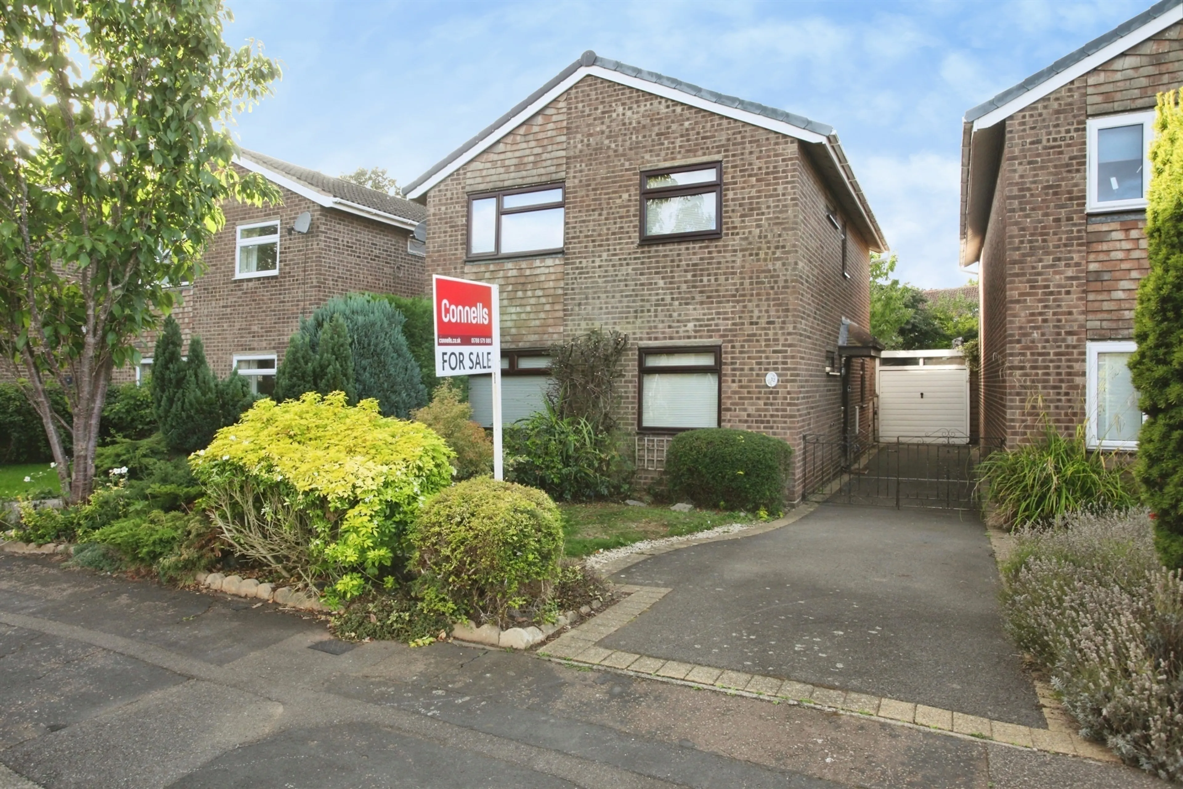 Property at Ruskin Close, RUGBY