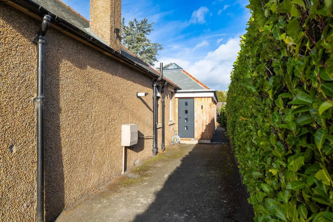 https://mr0.homeflow-assets.co.uk/files/photo/image/48552/1004/_x_/003A3853-11.jpg