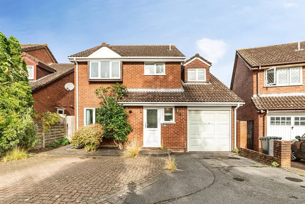 Martins Wood, Chineham, Basingstoke, ...