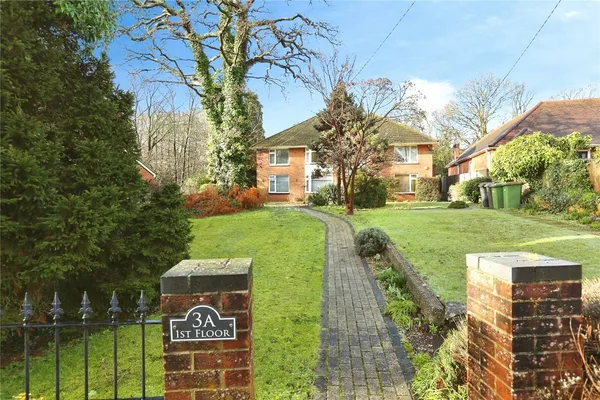 Woolston Road, Netley Abbey, Southamp...